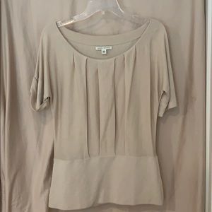 banana republic beige tee